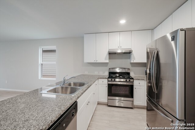 Image 6 of 30 For 10218 Robbins Creek