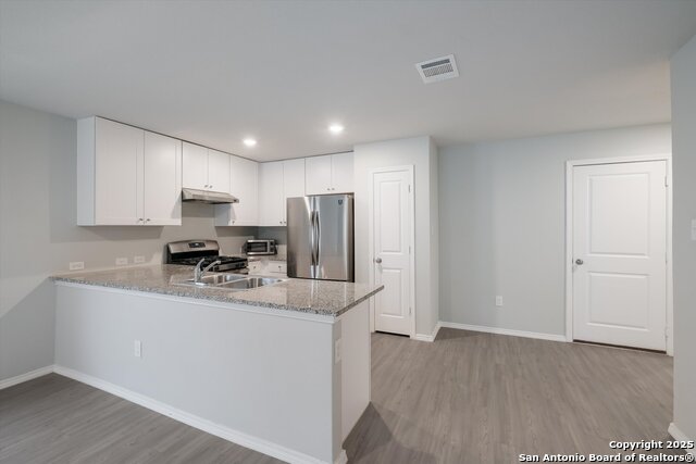 Image 7 of 30 For 10218 Robbins Creek