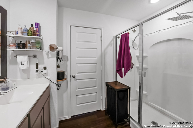 Image 22 of 25 For 5726 Hematite Rim