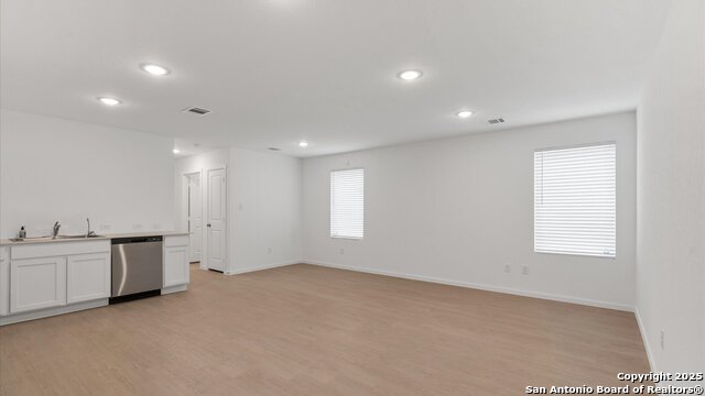 Image 11 of 15 For 10615 Fannin Way