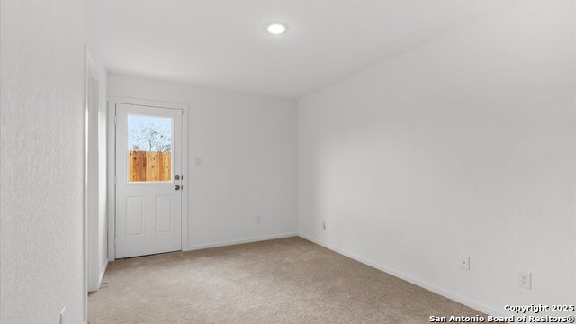 Image 5 of 15 For 10615 Fannin Way