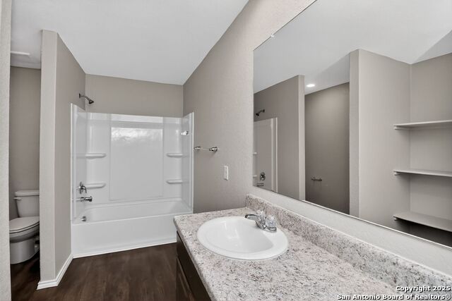 Image 24 of 32 For 3925 Asher Alley