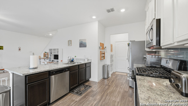 Image 12 of 57 For 3965 Prairie