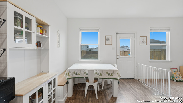 Image 21 of 57 For 3965 Prairie