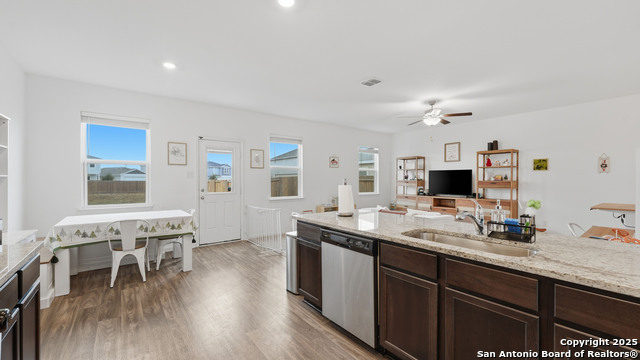 Image 7 of 57 For 3965 Prairie