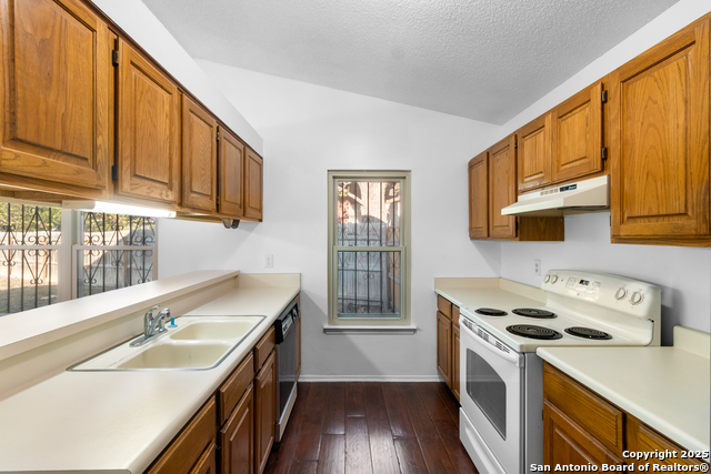 Image 10 of 22 For 3717 Candleknoll Circle