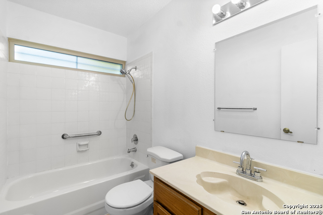 Image 18 of 22 For 3717 Candleknoll Circle