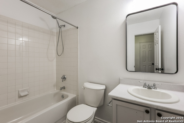 Image 18 of 21 For 6831 Raintree Path