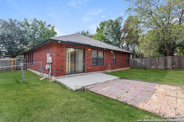 Image 19 of 21 For 6831 Raintree Path