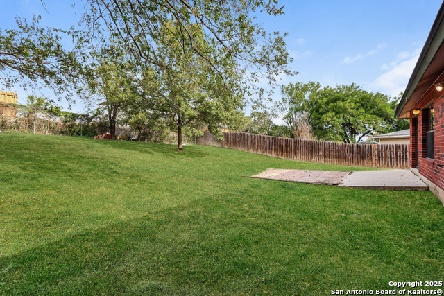 Image 20 of 21 For 6831 Raintree Path