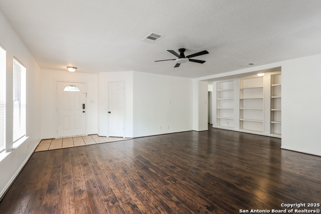 Image 5 of 21 For 6831 Raintree Path