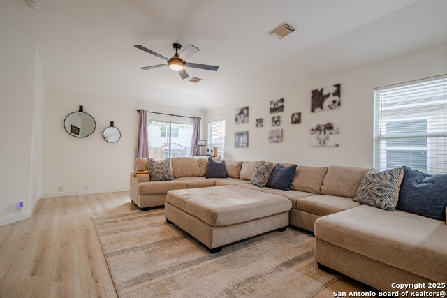 Image 13 of 34 For 13211 Regency Frst