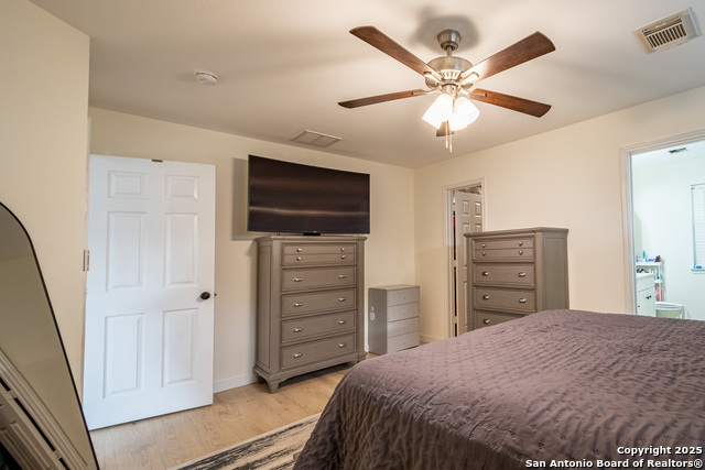 Image 18 of 34 For 13211 Regency Frst