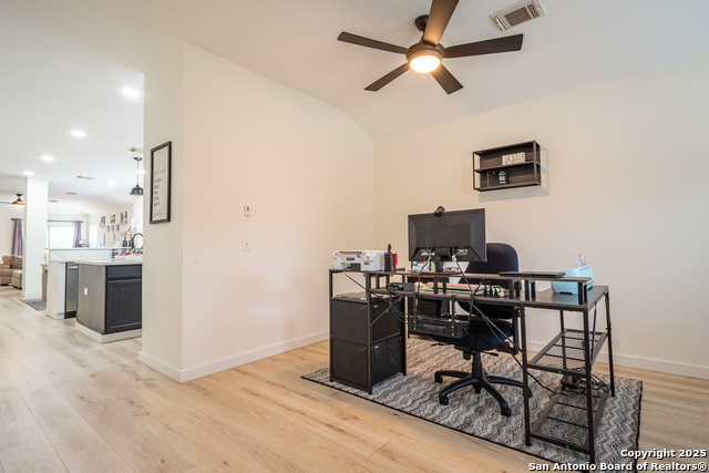 Image 5 of 34 For 13211 Regency Frst