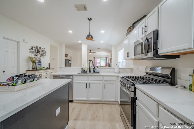 Image 9 of 34 For 13211 Regency Frst