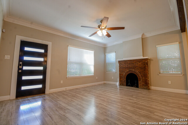 Image 10 of 38 For 931 Gramercy W