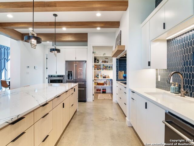 Image 16 of 62 For 10803 Nina Ridge