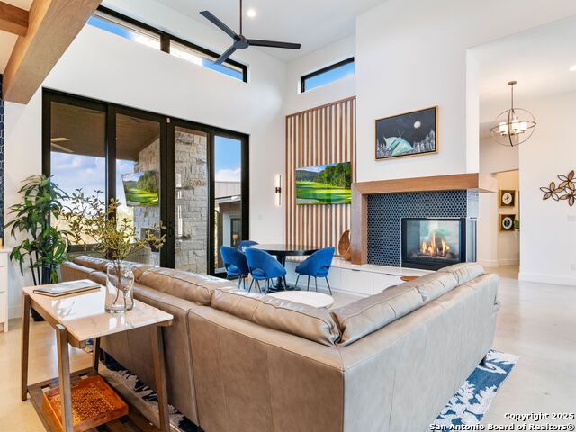 Image 8 of 62 For 10803 Nina Ridge