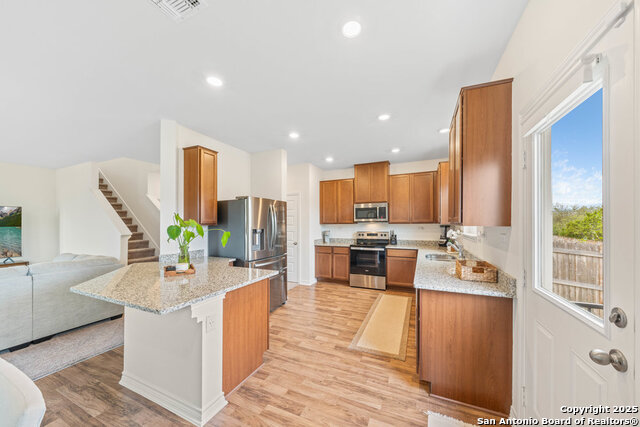 Image 11 of 36 For 10643 Military Drive W 33