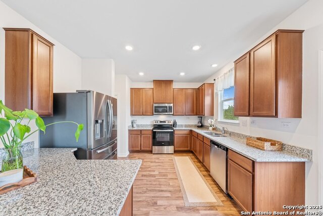 Image 12 of 36 For 10643 Military Drive W 33