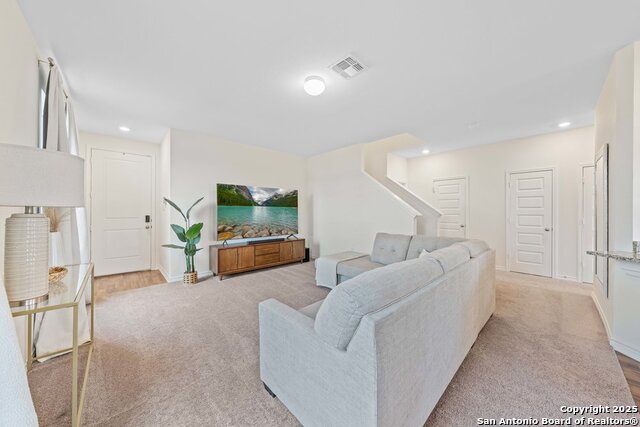 Image 16 of 36 For 10643 Military Drive W 33