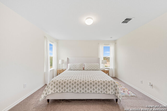 Image 19 of 36 For 10643 Military Drive W 33