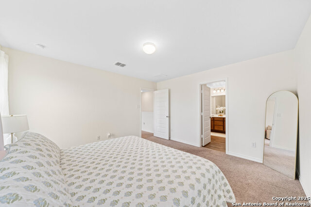 Image 20 of 36 For 10643 Military Drive W 33