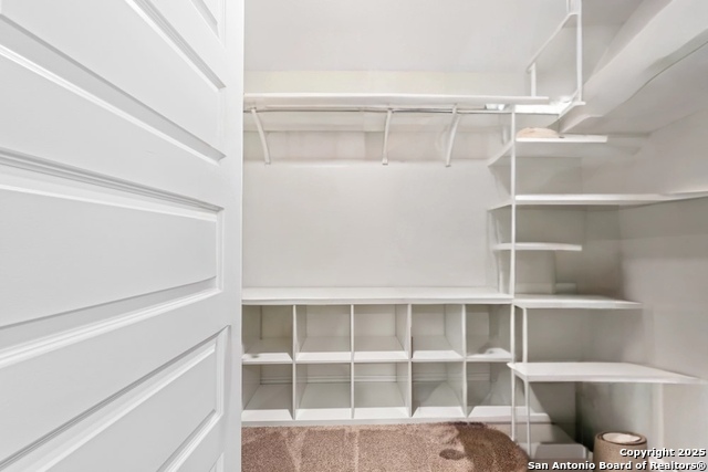 Image 24 of 36 For 10643 Military Drive W 33