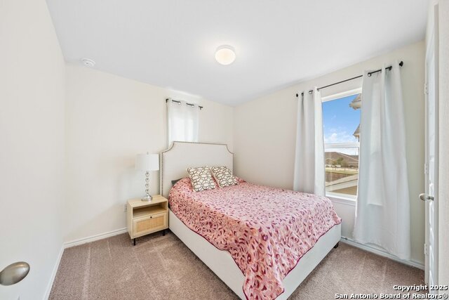 Image 30 of 36 For 10643 Military Drive W 33