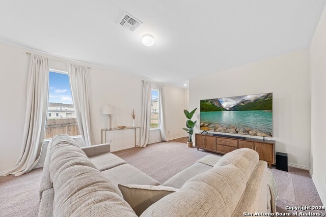 Image 9 of 36 For 10643 Military Drive W 33