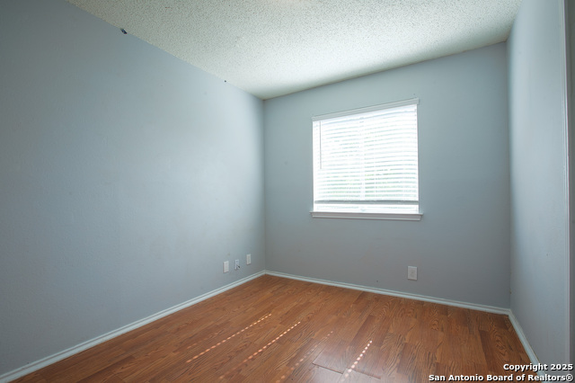 Image 18 of 25 For 7427 Rimhurst