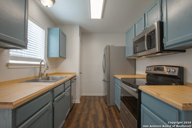 Image 8 of 25 For 7427 Rimhurst