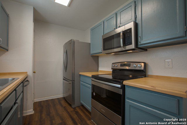 Image 9 of 25 For 7427 Rimhurst