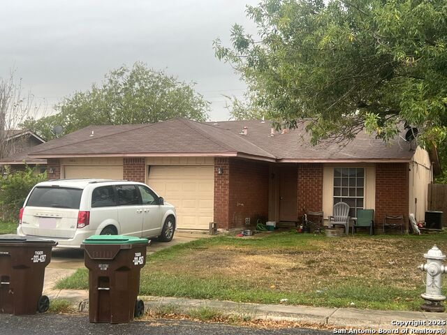 Image 3 of 11 For 5711 Lochmoor