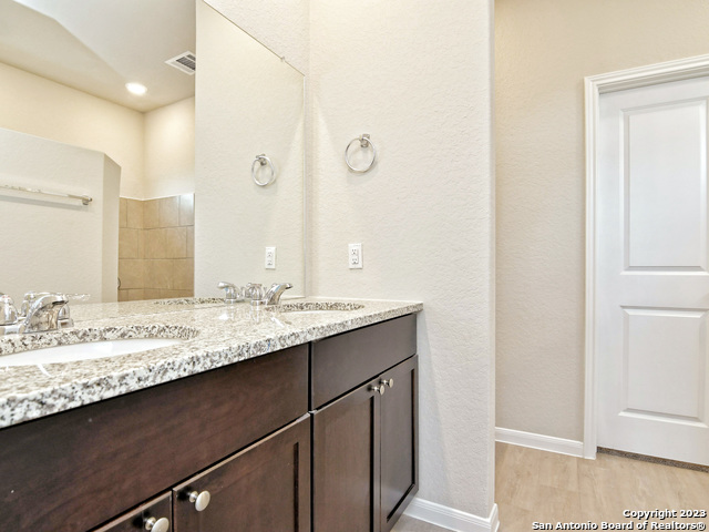 Image 23 of 72 For 31749 Acacia