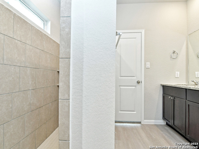 Image 24 of 72 For 31749 Acacia