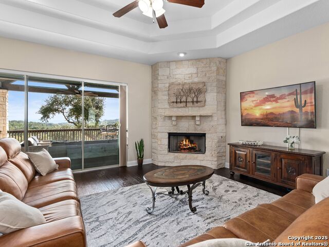 Image 10 of 40 For 1651 Lake Ridge Blvd