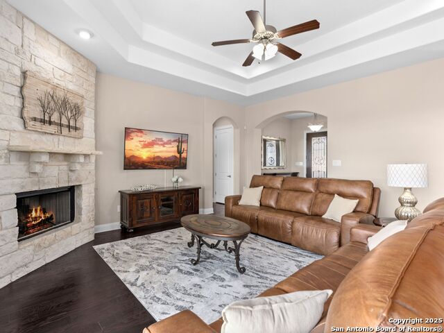 Image 11 of 40 For 1651 Lake Ridge Blvd