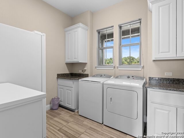 Image 16 of 40 For 1651 Lake Ridge Blvd