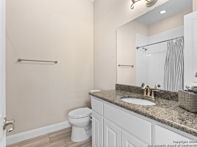 Image 23 of 40 For 1651 Lake Ridge Blvd