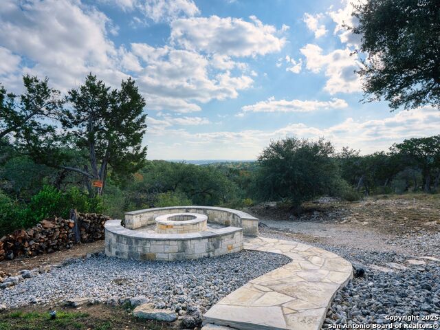 Image 26 of 40 For 1651 Lake Ridge Blvd