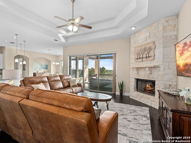 Image 9 of 40 For 1651 Lake Ridge Blvd