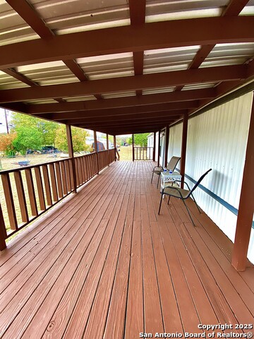 Listing photo id 5 for 125 Finch  