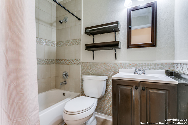 Image 14 of 17 For 9914 Sandbrook Hill