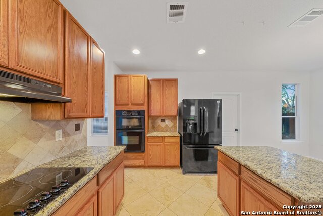 Image 18 of 43 For 8011 Cooper Pass