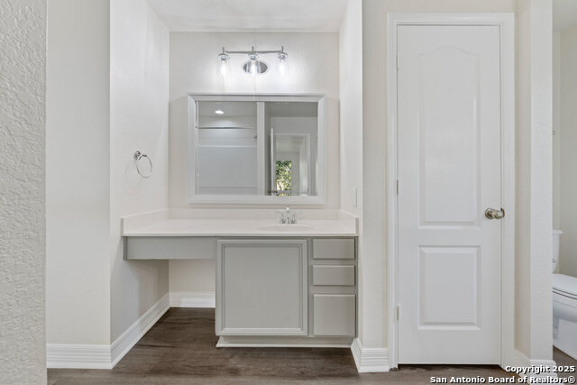 Image 28 of 43 For 8011 Cooper Pass