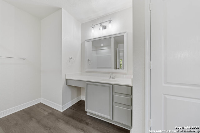 Image 29 of 43 For 8011 Cooper Pass