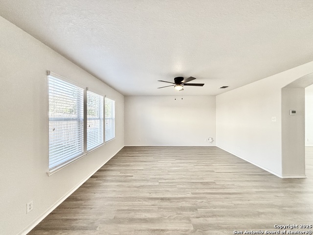 Image 6 of 24 For 6414 Royal