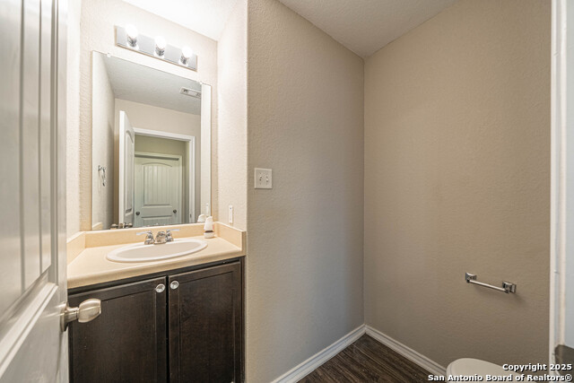 Listing photo id 10 for 7350 Sky Blue