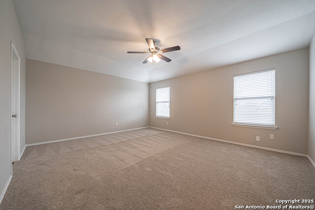 Listing photo id 11 for 7350 Sky Blue